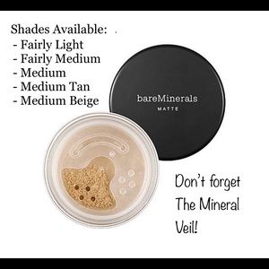 Bare Mineral’s Loose Powder Matte Foundation